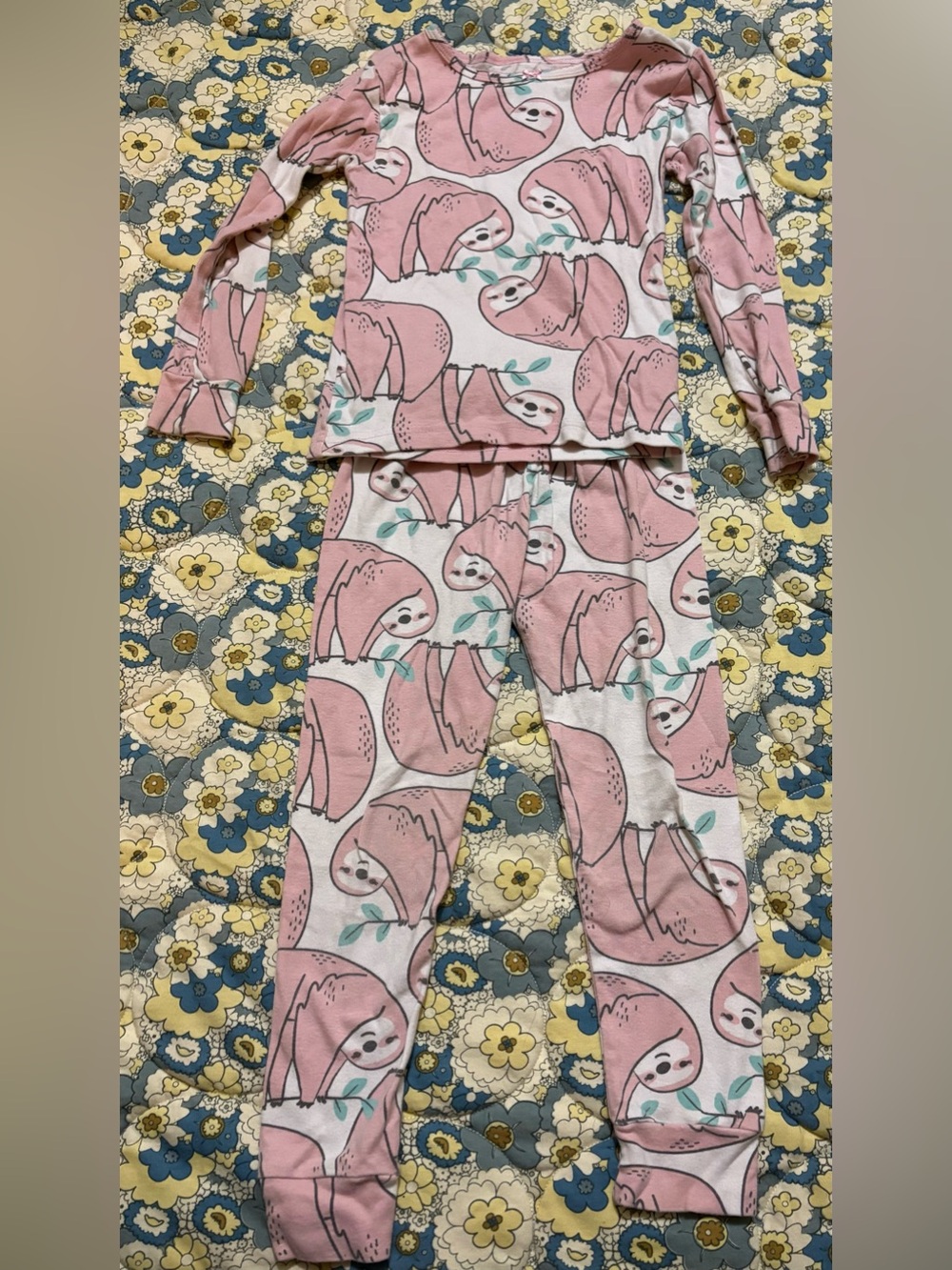 Carter's kids size 5t pink sloth two piece pajama set